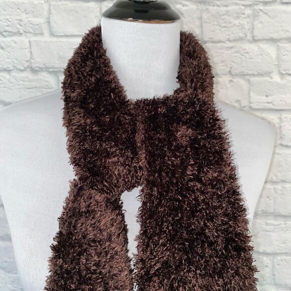 Fashion shag Scarf with stretchy soft material dark brown - Picture 3 of 4